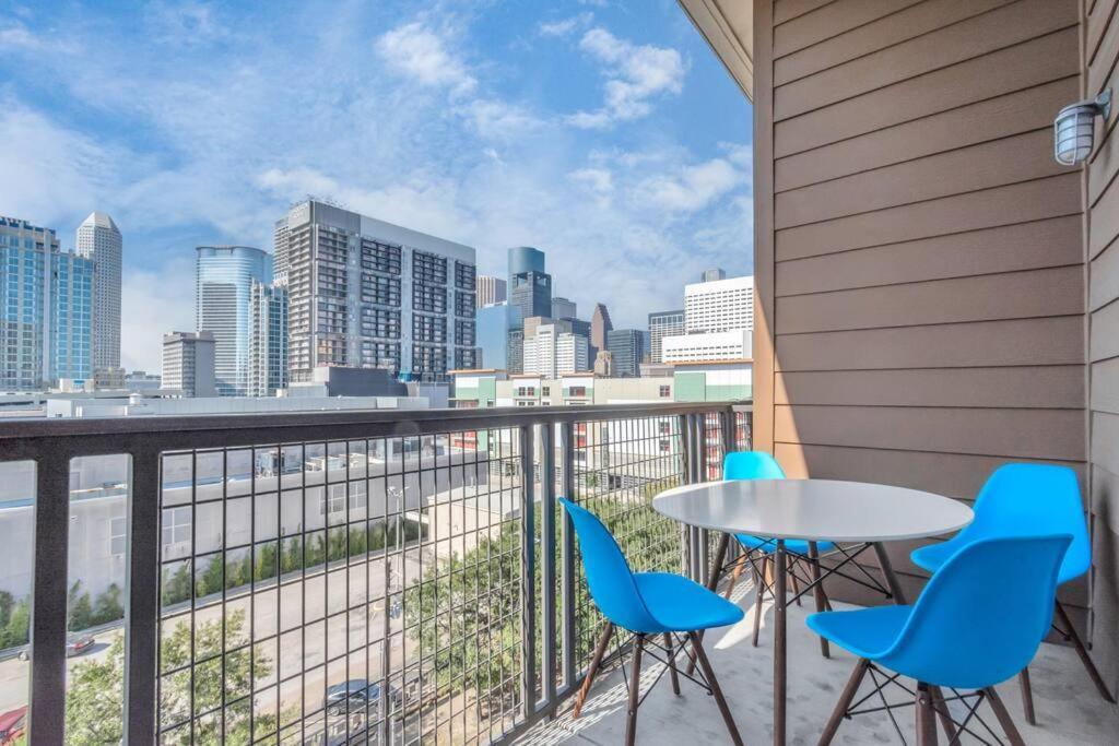 U3 Penthouse Houstonw Car Astros W Skyline-View Apartment ภายนอก รูปภาพ